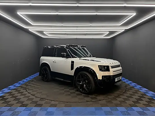 2026 Land Rover Defender 90 D250 S