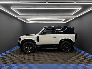Used 2026 Land Rover Defender 90 S Hard Top Grey - Interior and Exterior details 10