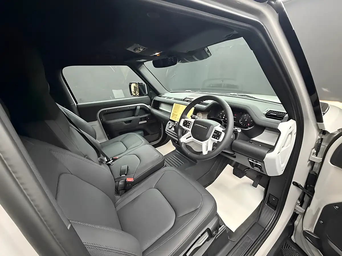 Used 2026 Land Rover Defender 90 S Hard Top Grey - Interior and Exterior details 20