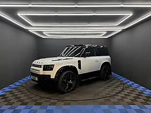 Used 2026 Land Rover Defender 90 S Hard Top Grey - Interior and Exterior details 8