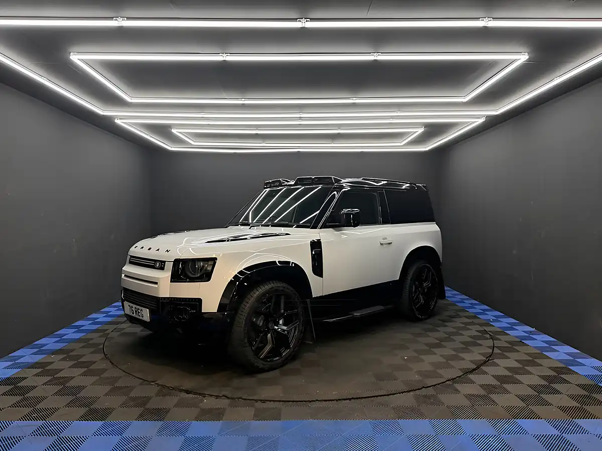 Used 2026 Land Rover Defender 90 S Hard Top Grey - Interior and Exterior details 8