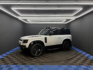Used 2026 Land Rover Defender 90 S Hard Top Grey - Interior and Exterior details 9