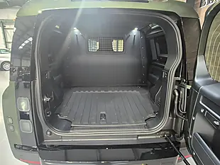 Used 2026 Land Rover Defender 90 S Woolstone Green Metallic - Interior and Exterior details 12