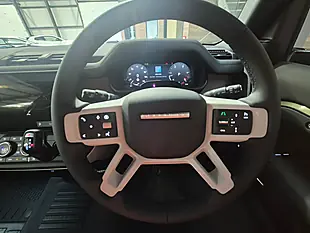 Used 2026 Land Rover Defender 90 S Woolstone Green Metallic - Interior and Exterior details 17
