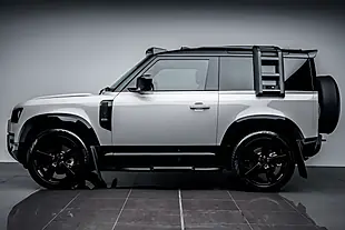 Used 2026 Land Rover Defender 90 X-Dynamic Hse Borasco Grey - Interior and Exterior details 11