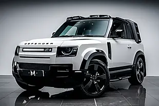 Used 2026 Land Rover Defender 90 X-Dynamic Hse Borasco Grey - Interior and Exterior details 4