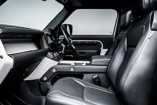 Used 2026 Land Rover Defender 90 X-Dynamic Hse Borasco Grey - Interior and Exterior details 6