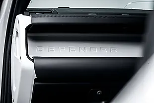 Used 2026 Land Rover Defender 90 X-Dynamic Hse Borasco Grey - Interior and Exterior details 7