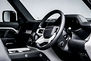 Used 2026 Land Rover Defender 90 X-Dynamic Hse Borasco Grey - Interior and Exterior details 8
