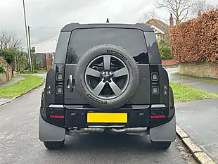 Used 2026 Land Rover Defender 90 X-Dynamic Hse Hard Top Carpathian Grey - Interior and Exterior details 4