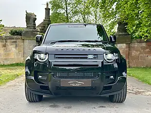 Used 2026 Land Rover Defender 90 X-Dynamic Hse Santorini Black - Interior and Exterior details 2