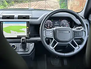 Used 2026 Land Rover Defender 90 X-Dynamic Hse Santorini Black - Interior and Exterior details 8