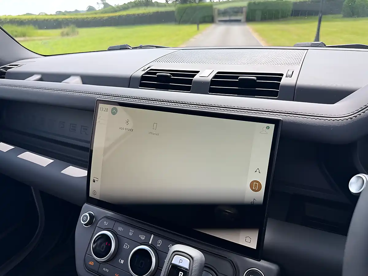 Used 2026 Land Rover Defender 90 X-Dynamic Se Grey - Interior and Exterior details 10