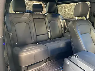 Used 2026 Land Rover Defender 90 X-Dynamic Se Grey - Interior and Exterior details 17