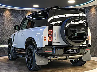 Used 2026 Land Rover Defender 90 X-Dynamic Se Grey - Interior and Exterior details 6