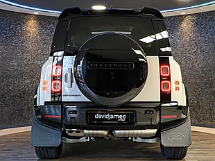 Used 2026 Land Rover Defender 90 X-Dynamic Se Grey - Interior and Exterior details 7
