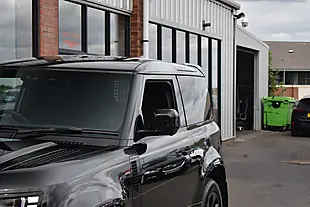 Used 2026 Land Rover Defender 90 X-Dynamic Se Hard Top Santorini Black - Interior and Exterior details 11