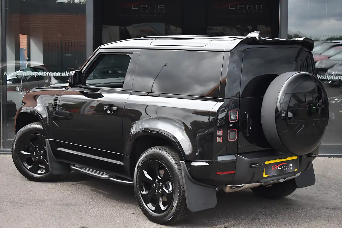 Used 2026 Land Rover Defender 90 X-Dynamic Se Hard Top Santorini Black - Interior and Exterior details 2