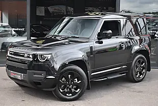 Used 2026 Land Rover Defender 90 X-Dynamic Se Hard Top Santorini Black - Interior and Exterior details 4
