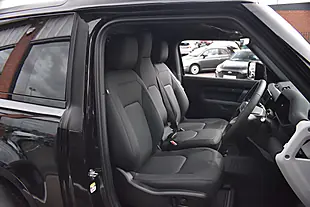 Used 2026 Land Rover Defender 90 X-Dynamic Se Hard Top Santorini Black - Interior and Exterior details 7
