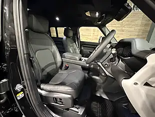 Used 2026 Land Rover Defender X-Dynamic Hse Hard Top Black - Interior and Exterior details 10