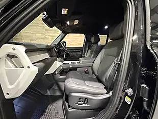 Used 2026 Land Rover Defender X-Dynamic Hse Hard Top Black - Interior and Exterior details 12