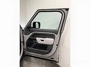 Used 2026 Land Rover Defender X-Dynamic Se Grey - Interior and Exterior details 11