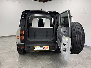 Used 2026 Land Rover Defender X-Dynamic Se Grey - Interior and Exterior details 13