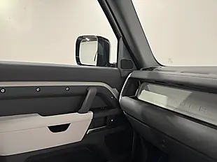 Used 2026 Land Rover Defender X-Dynamic Se Grey - Interior and Exterior details 18