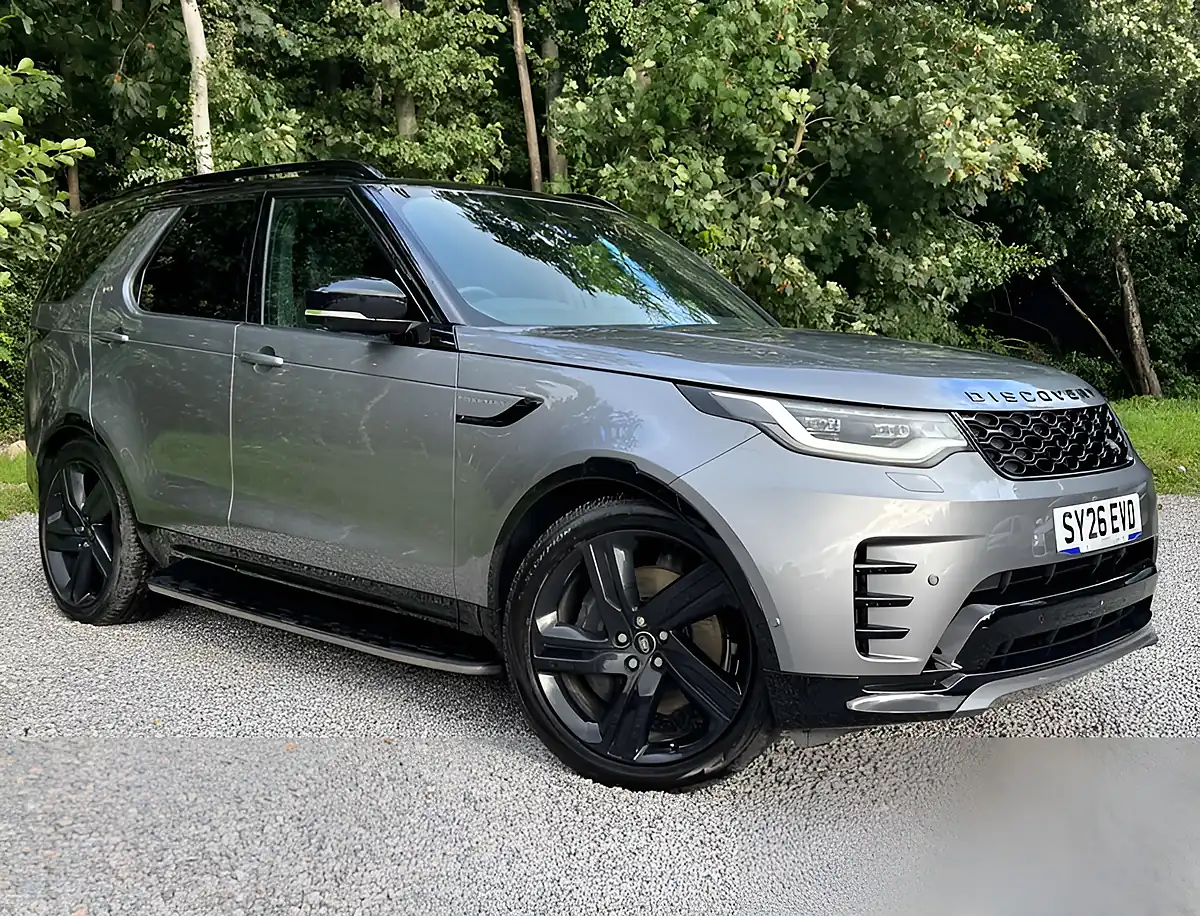 Used 2026 Land Rover Discovery Discovery Dynamic Hse Grey - Front View