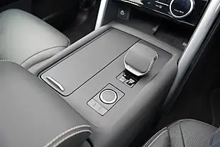 Used 2026 Land Rover Discovery Dynamic Hse Eiger Grey - Interior and Exterior details 18