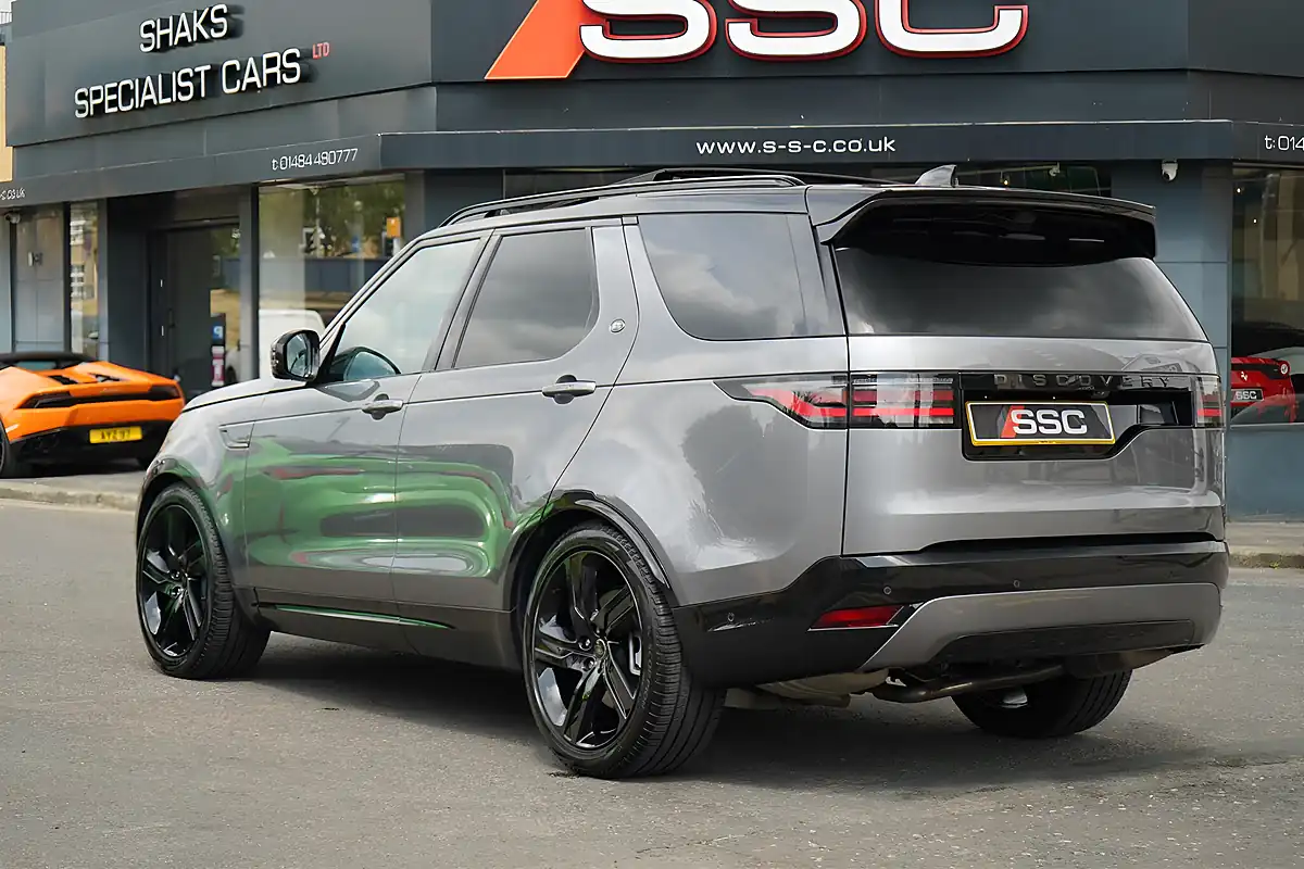 Used 2026 Land Rover Discovery Dynamic Hse Eiger Grey - Interior and Exterior details 2