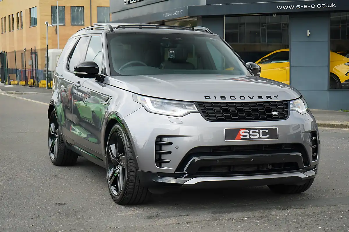 Used 2026 Land Rover Discovery Dynamic Hse Eiger Grey - Interior and Exterior details 5