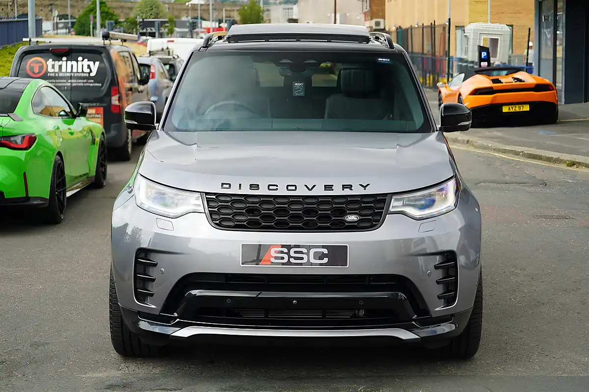 Used 2026 Land Rover Discovery Dynamic Hse Eiger Grey - Interior and Exterior details 6