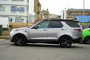 Used 2026 Land Rover Discovery Dynamic Hse Eiger Grey - Interior and Exterior details 8