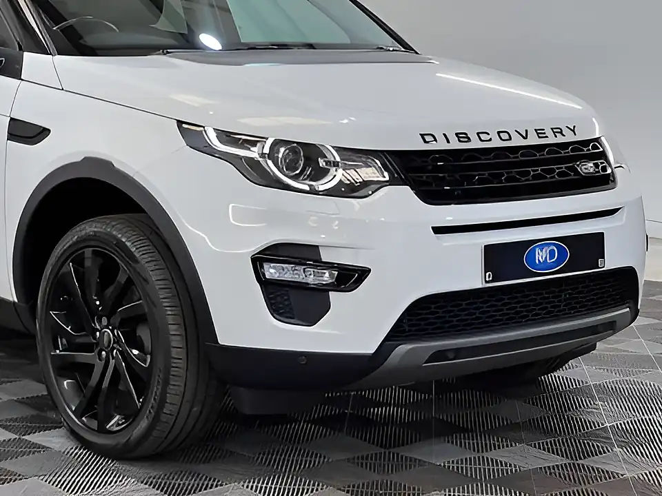 Used 2026 Land Rover Discovery Sport Hse White - Interior and Exterior details 17