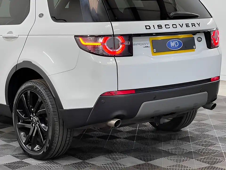 Used 2026 Land Rover Discovery Sport Hse White - Interior and Exterior details 18