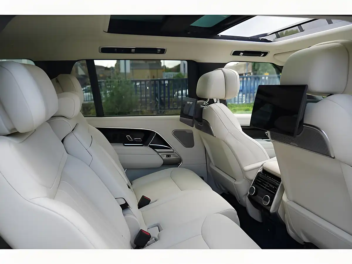 Used 2026 Land Rover Range Rover Autobiography Carpathian Grey - Interior and Exterior details 17
