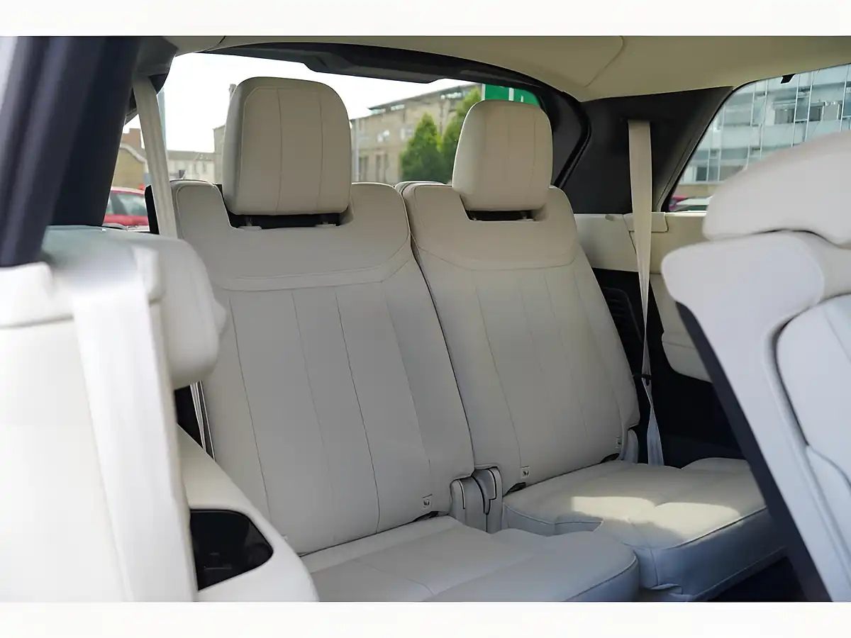 Used 2026 Land Rover Range Rover Autobiography Carpathian Grey - Interior and Exterior details 19