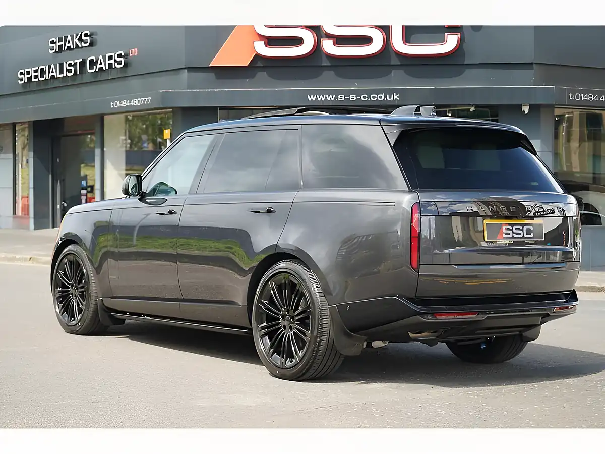 Used 2026 Land Rover Range Rover Autobiography Carpathian Grey - Interior and Exterior details 9