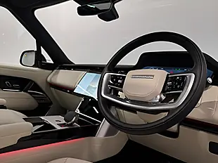 Used 2026 Land Rover Range Rover Se Black - Interior and Exterior details 10