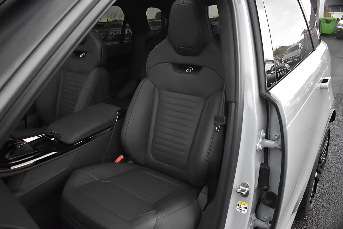 Used 2026 Land Rover Range Rover Sport Sv Arroios Grey - Interior and Exterior details 13
