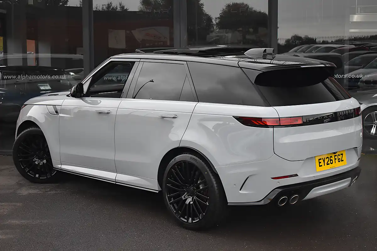 Used 2026 Land Rover Range Rover Sport Sv Arroios Grey - Interior and Exterior details 2
