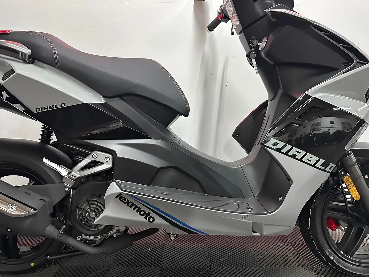 Used 2026 Lexmoto Diablo 125 Scooter Other - Interior and Exterior details 9