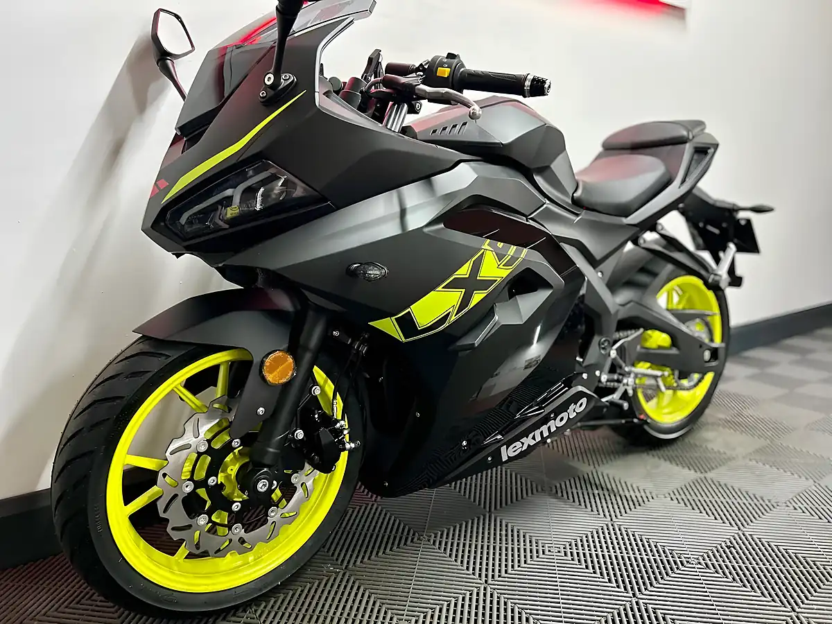 Used 2026 Lexmoto Lxs 125 Super Sports Black - Interior and Exterior details 10