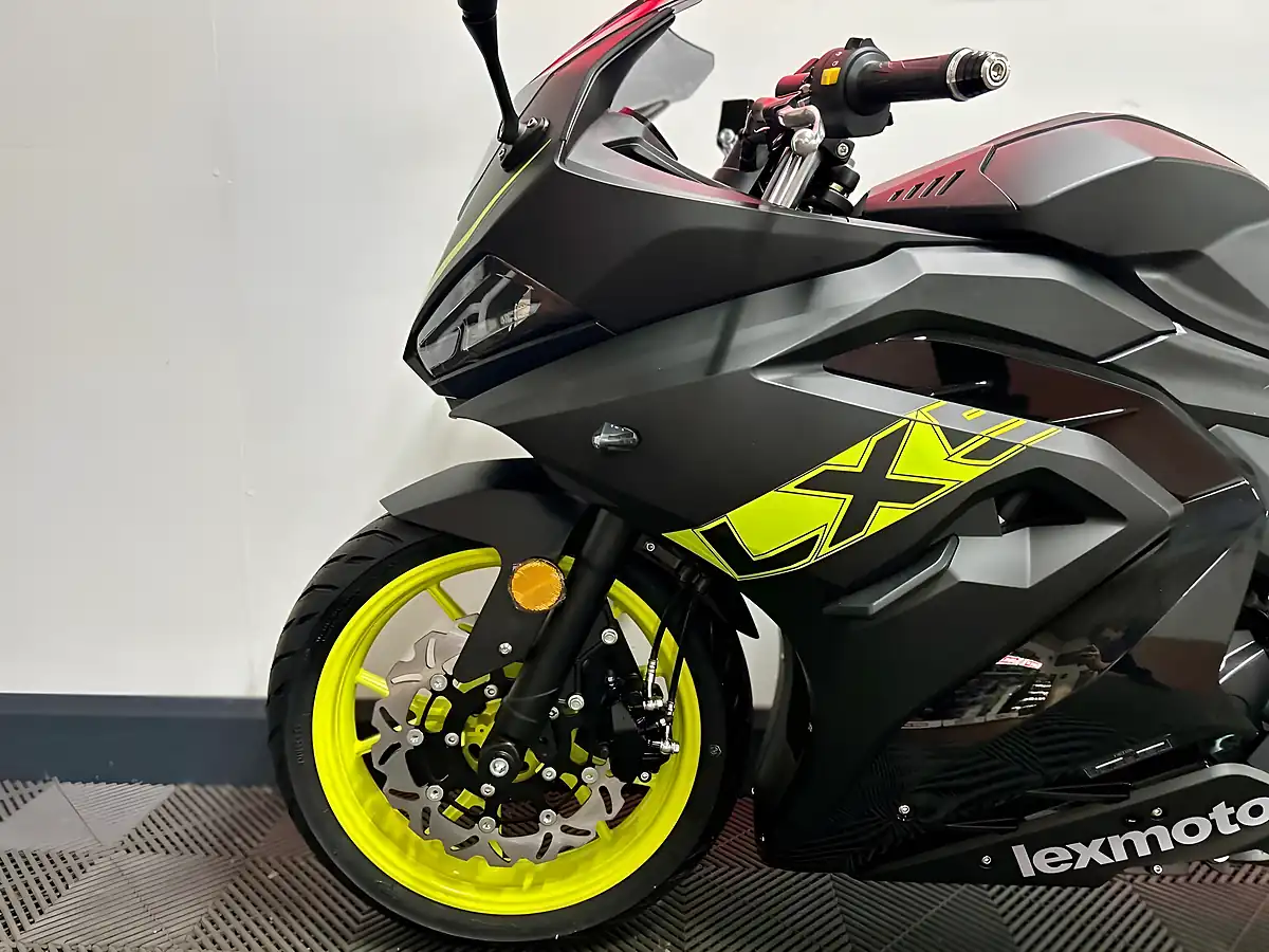 Used 2026 Lexmoto Lxs 125 Super Sports Black - Interior and Exterior details 12