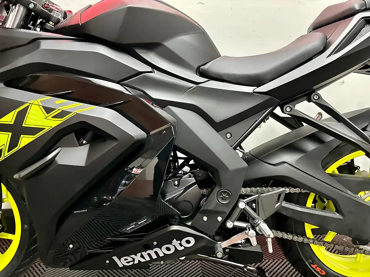 Used 2026 Lexmoto Lxs 125 Super Sports Black - Interior and Exterior details 13