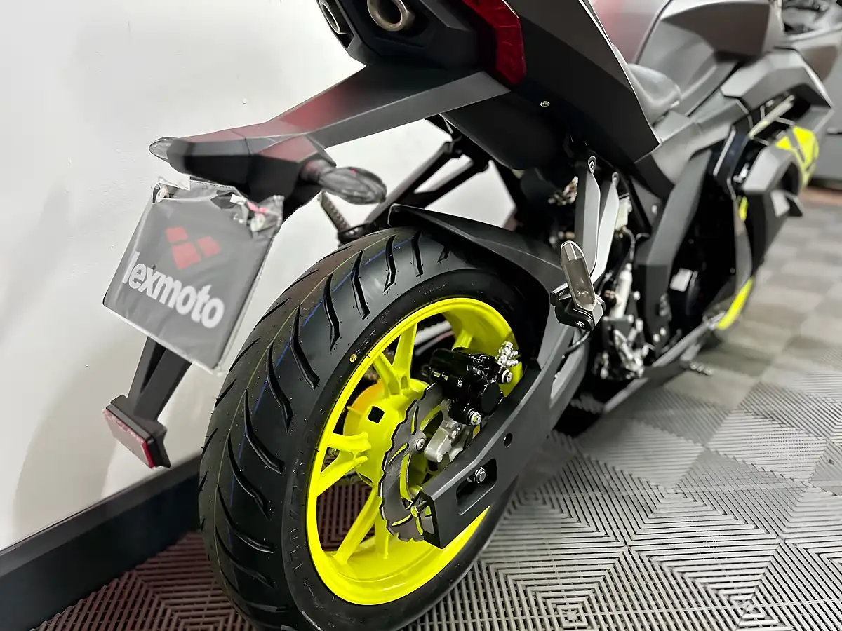 Used 2026 Lexmoto Lxs 125 Super Sports Black - Interior and Exterior details 15