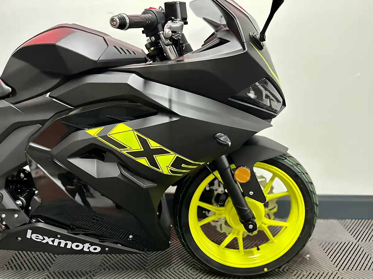Used 2026 Lexmoto Lxs 125 Super Sports Black - Interior and Exterior details 8