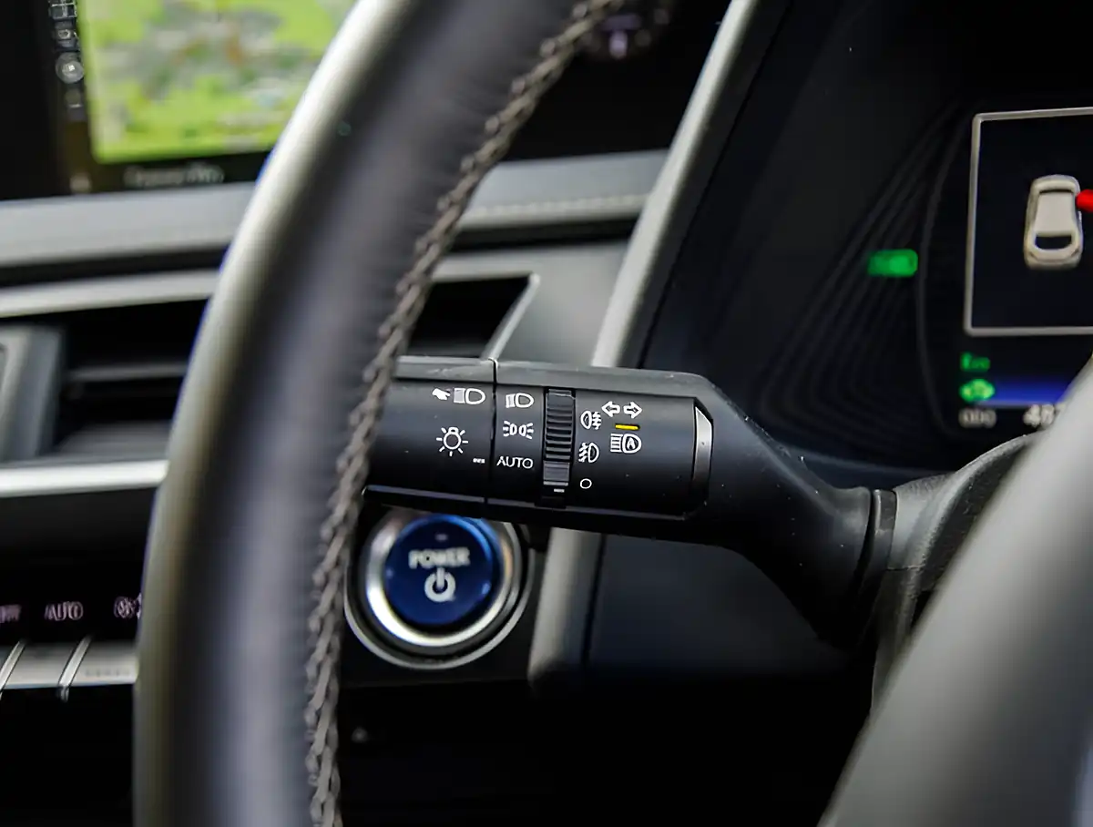Used 2026 Lexus Ux Sat Nav+parking Sensors+aircon White - Interior and Exterior details 10